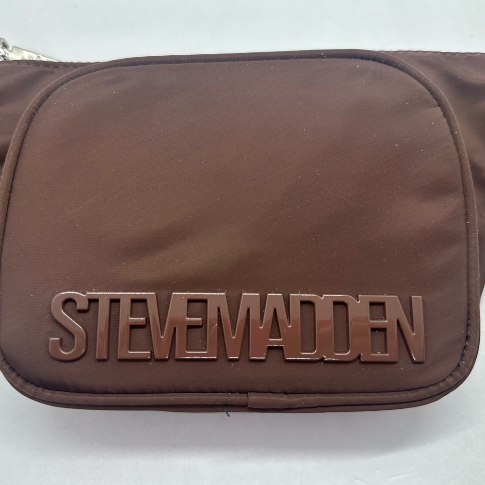 Stylish Steve Madden Belt Bag - Picture 2 of 7